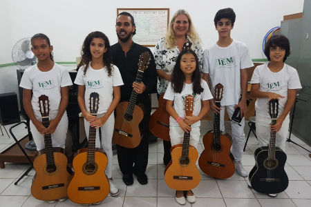 Turma de violao IEM
